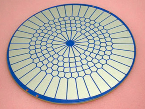 the 188-element deformable mirror, the diameter of which is 3.5 inches (90 mm)